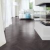 laminat-kronoteks-kronotex-herringbone-d6010-dub-elba-chernyj-3